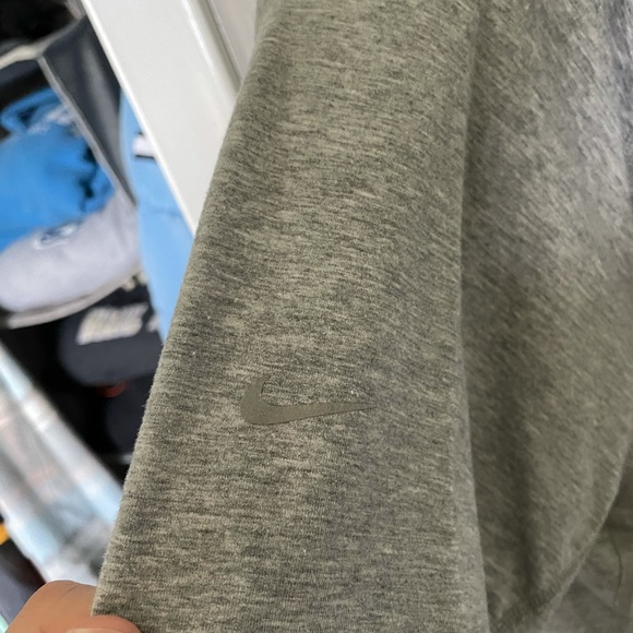 NIKE DRI- FIT CREW NECK - Picture 2 of 2